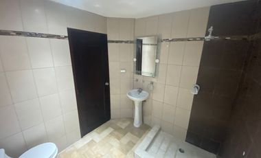 Vendo una bonita casa cerca del City Mall Alborada 10ma etapa