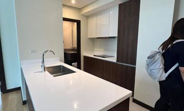 LUXURY RENT TO OWN 2 BEDROOM CONDO IN WESTIN RESIDENCES AT ORTIGAS NEAR SHANGRILA AND SM MEGAMALL