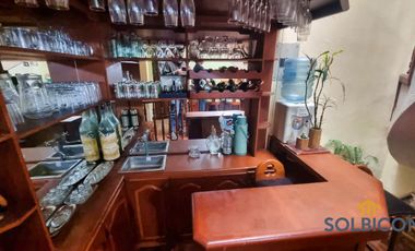 Casa con amplio terreno cerca de la feria libre