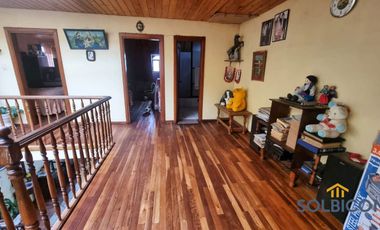 Casa con amplio terreno cerca de la feria libre