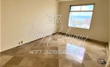 DEPARTAMENTO EN RENTA, TORRE ALTUS, JUNTO A LA SALLE, 3 REC. 3 AUTOS, DE LUJO.