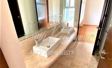 DEPARTAMENTO EN RENTA, TORRE ALTUS, JUNTO A LA SALLE, 3 REC. 3 AUTOS, DE LUJO.