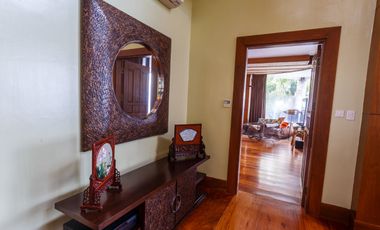 LUXURY BEACH VILLA FOR SALE