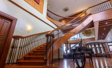 LUXURY BEACH VILLA FOR SALE