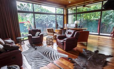 LUXURY BEACH VILLA FOR SALE