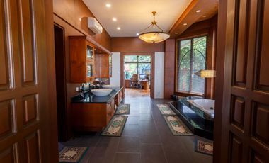 LUXURY BEACH VILLA FOR SALE