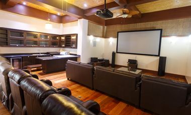LUXURY BEACH VILLA FOR SALE
