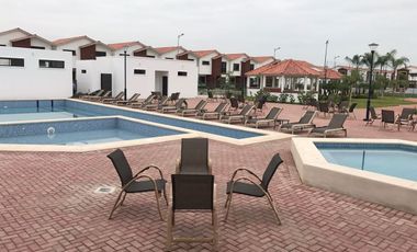 CASA DE ALQUILER AMOBLADA CON PISCINA URB. NAPOLI VÍA A SALITRE A  2