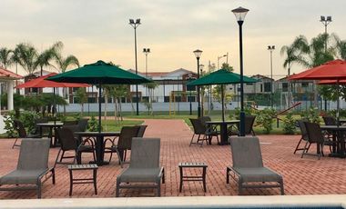 CASA DE ALQUILER AMOBLADA CON PISCINA URB. NAPOLI VÍA A SALITRE A  2