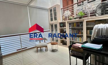Rumah Hook Modern 2 Lantai di Jl Abdul Majid Dalam, Jakarta Selatan