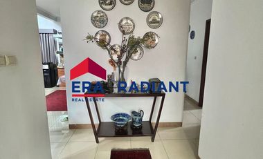 Rumah Hook Modern 2 Lantai di Jl Abdul Majid Dalam, Jakarta Selatan