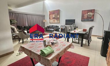Rumah Hook Modern 2 Lantai di Jl Abdul Majid Dalam, Jakarta Selatan