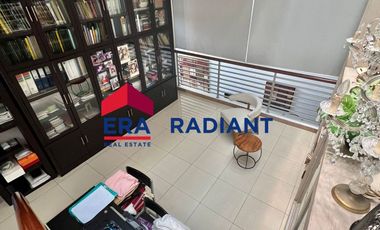 Rumah Hook Modern 2 Lantai di Jl Abdul Majid Dalam, Jakarta Selatan