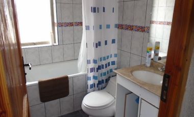 ATENCIÓN!!! EN CONDOMINIO SE VENDE O ARRIENDA CASA