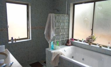 ATENCIÓN!!! EN CONDOMINIO SE VENDE O ARRIENDA CASA