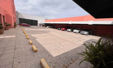 EDIFICIO Corporativo en VENTA, Crretera 57 (SLP-Mty) Terreno, 2,824m2, 720m2 de oficinas, Almacenes1175m2 almacenes, $40M