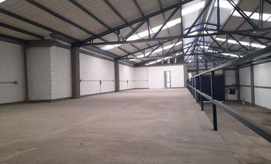 PR17021 Bodega en arriendo en el sector Jesus Nazareno, Medellin