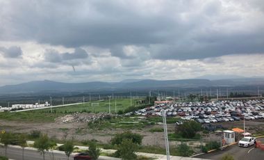 Rento Depto 3 recámaras Fracc Riscos Condesa Zibata en Querétaro frente Anahuac