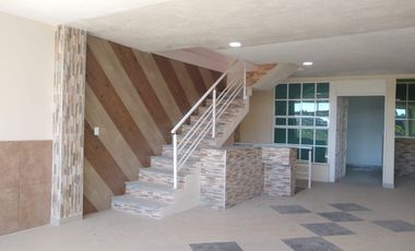 LOCAL COMERCIAL CON OFICINAS Y ESTACIONAMIENTOS EN RENTA EN OCOTLAN, TLAXCALA