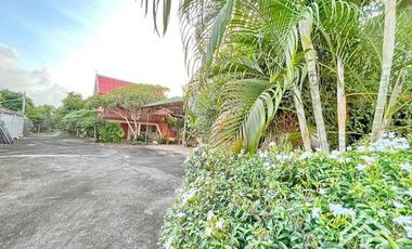Sale with 3 houses and an orchard Next to the Chao Phraya River - Nakhon Sawan