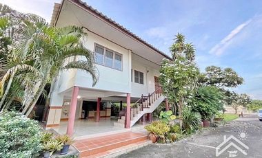 Sale with 3 houses and an orchard Next to the Chao Phraya River - Nakhon Sawan