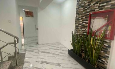 LOCAL EN ALQUILER - MEZANINE ESQUINERO EN ZONA ESTRATÉGICA Y COMERCIAL. ROCAUERTE Y NAPOLEON MERA EDIFICIO ESQ.  - MACHALA-EL ORO-ECUADOR.