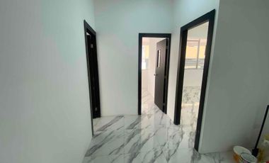 LOCAL EN ALQUILER - MEZANINE ESQUINERO EN ZONA ESTRATÉGICA Y COMERCIAL. ROCAUERTE Y NAPOLEON MERA EDIFICIO ESQ.  - MACHALA-EL ORO-ECUADOR.