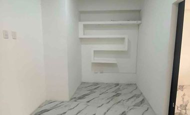 LOCAL EN ALQUILER - MEZANINE ESQUINERO EN ZONA ESTRATÉGICA Y COMERCIAL. ROCAUERTE Y NAPOLEON MERA EDIFICIO ESQ.  - MACHALA-EL ORO-ECUADOR.