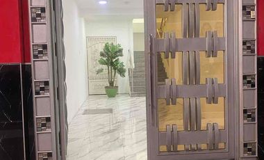 LOCAL EN ALQUILER - MEZANINE ESQUINERO EN ZONA ESTRATÉGICA Y COMERCIAL. ROCAUERTE Y NAPOLEON MERA EDIFICIO ESQ.  - MACHALA-EL ORO-ECUADOR.