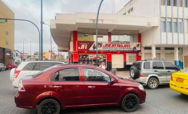 LOCAL EN ALQUILER - MEZANINE ESQUINERO EN ZONA ESTRATÉGICA Y COMERCIAL. ROCAUERTE Y NAPOLEON MERA EDIFICIO ESQ.  - MACHALA-EL ORO-ECUADOR.