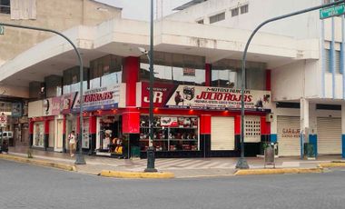 LOCAL EN ALQUILER - MEZANINE ESQUINERO EN ZONA ESTRATÉGICA Y COMERCIAL. ROCAUERTE Y NAPOLEON MERA EDIFICIO ESQ.  - MACHALA-EL ORO-ECUADOR.
