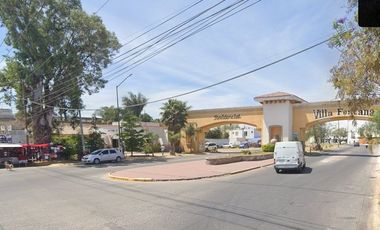 ¡APROVECHA ESTA INCREÍBLE OPORTUNIDAD DE HACER CRECER TU PATRIMONIO! Casa en REMATE HIPOTECARIO BANCARIO Fraccionamiento Villa Fontana, Tlaquepaque, J