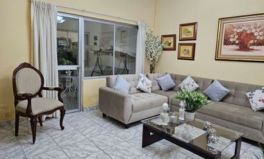 VENDO CASA DE UN PISO EN EL CENTRO DE PIURA