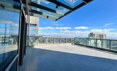 EAST GALLERY PLACE: LOWER PENTHOUSE: BIG 3BR WITH GARDEN BALCONY