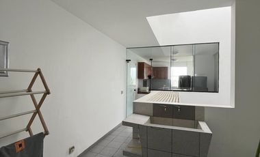 ¡Increíble Casa De 4 Pisos Con Vista Al Mar En Naplo!