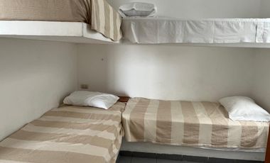 ¡Increíble Casa De 4 Pisos Con Vista Al Mar En Naplo!