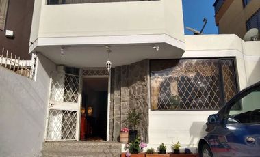Venta de Casa Independiente Sector Ponceano Bajo, cerca al condado Shopping, Norte de Quito