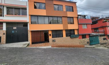Venta de casa rentera en Comite del pueblo, Solca, Norte de Quito