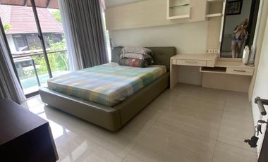 Premium House for Rent in Hyarta Palagan! 4 bedrooms near Hyatt Hotel and University