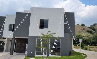 ESTRENA CASA COTO VICENZA EN ESQUINA CON ROOF GARDEN, BOSQUES DE SANTA ANITA