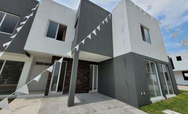 ESTRENA CASA COTO VICENZA EN ESQUINA CON ROOF GARDEN, BOSQUES DE SANTA ANITA