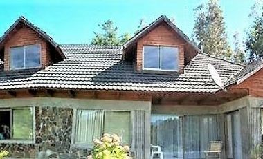 Casa en condominio con piscina *1029