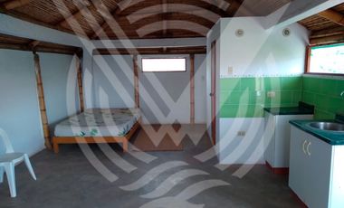 SE VENDE COMO TERRENO PARA  PROYECTO O CONDOMINIO DE  2,584 m². ¡CAMPO Y PLAYA !...