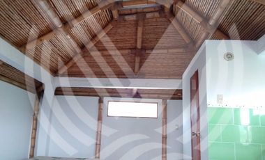 SE VENDE COMO TERRENO PARA  PROYECTO O CONDOMINIO DE  2,584 m². ¡CAMPO Y PLAYA !...