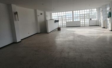 | Local Comercial en Venta – Amplio Espacio con Bodega y Dos Niveles |