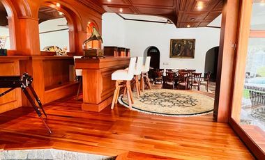 EN VENTA LUJOSA CASA EN PRIVADA DE LEÑEROS CON VIGILANCIA, COL. VISTA HERMOSA, CUERNAVACA MOR.