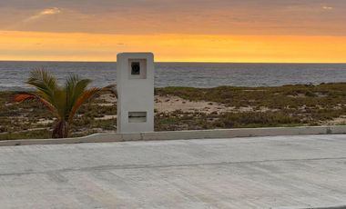 TERRENOS CON FRENTE DE PLAYA EN PLAYA COLORADA, PTO. ESC.OAX.