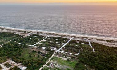 TERRENOS CON FRENTE DE PLAYA EN PLAYA COLORADA, PTO. ESC.OAX.