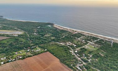 TERRENOS CON FRENTE DE PLAYA EN PLAYA COLORADA, PTO. ESC.OAX.