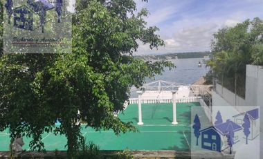Casa en Venta en Tequesquitengo Morelos Estilo Arabe Mediterraneo a orilla del lago